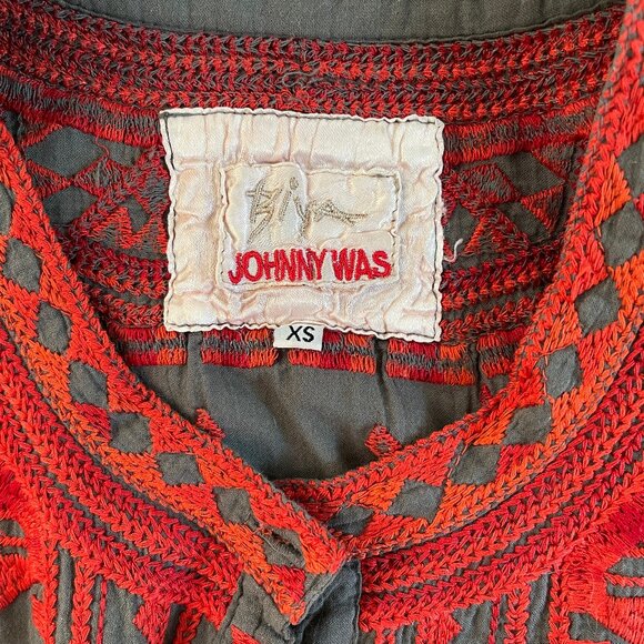 JOHNNY WAS Biya Grey Top; Red Embroidery: NWOT!! XS (Runs Large): P2P 20 3/4" - Picture 3 of 7